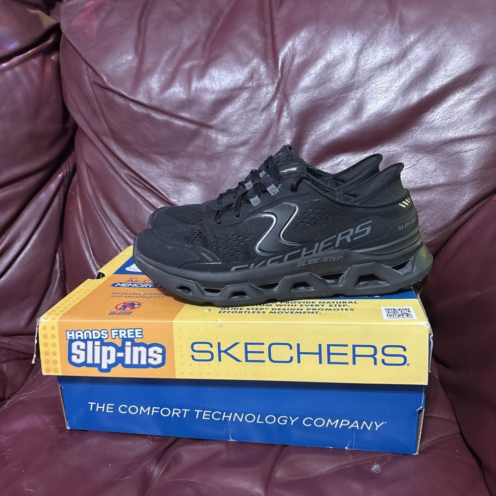 Skechers Womens Slip-ins: Glide-Step Altus Slip-in shoes Black - 150510-BBK 8.5